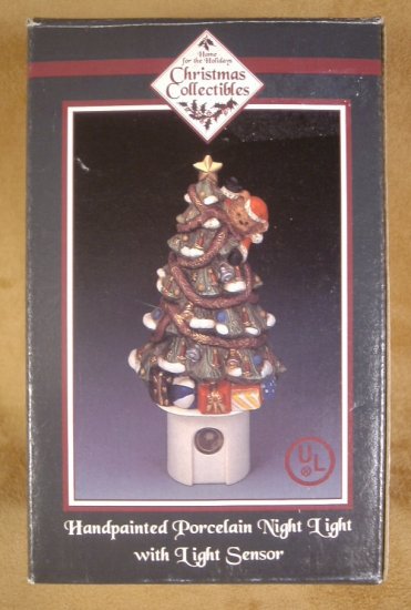 HANDPAINTED PORCELAIN CHRISTMAS TREE NIGHT LIGHT W/LIGHT SENSOR
