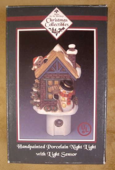 HANDPAINTED PORCELAIN HOLIDAY NIGHT LIGHT W/LIGHT SENSOR