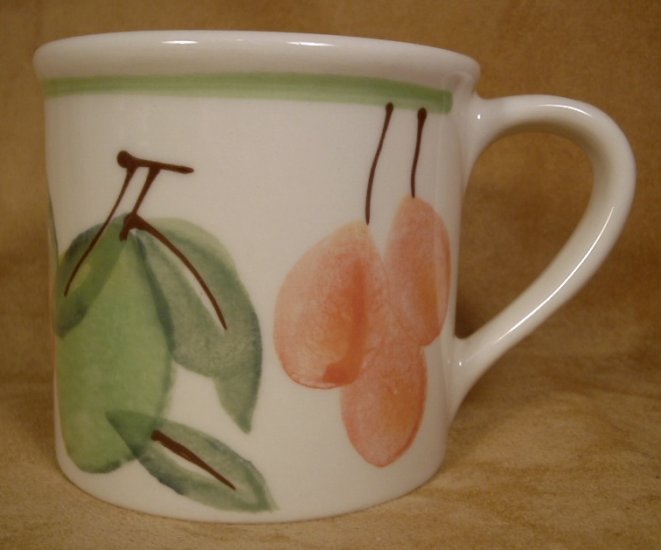 HARTSTONE FRUIT DESIGN COLLECTIBLE MUG 1982 - SIGNED *SHIPS FREE*