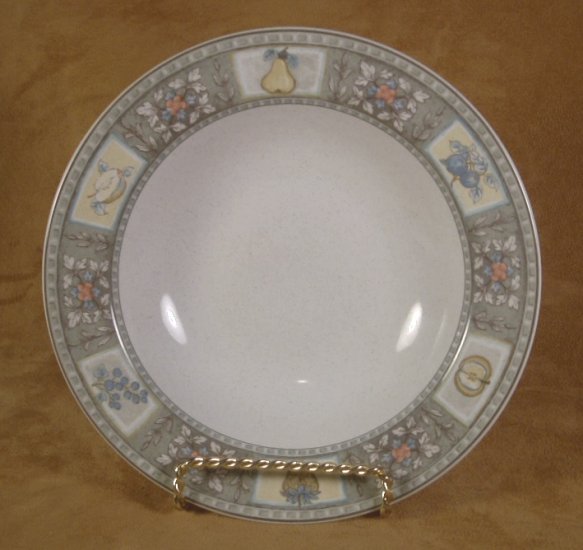 MIKASA STUDIO NOVA SANTA BARBARA RIMMED SOUP BOWL (S)