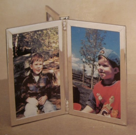 BURNES OF BOSTON SILVER METAL 4 X 6 MULTI PICTURE *NIB* *SHIPS FREE*