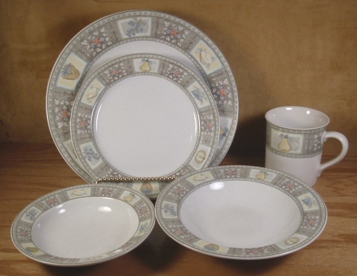 MIKASA STUDIO NOVA SANTA BARBARA 20 PC. COMPLETE SET