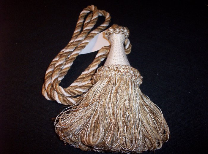 11808 N05 Treasure Tieback Gold, Ivory 59.95
