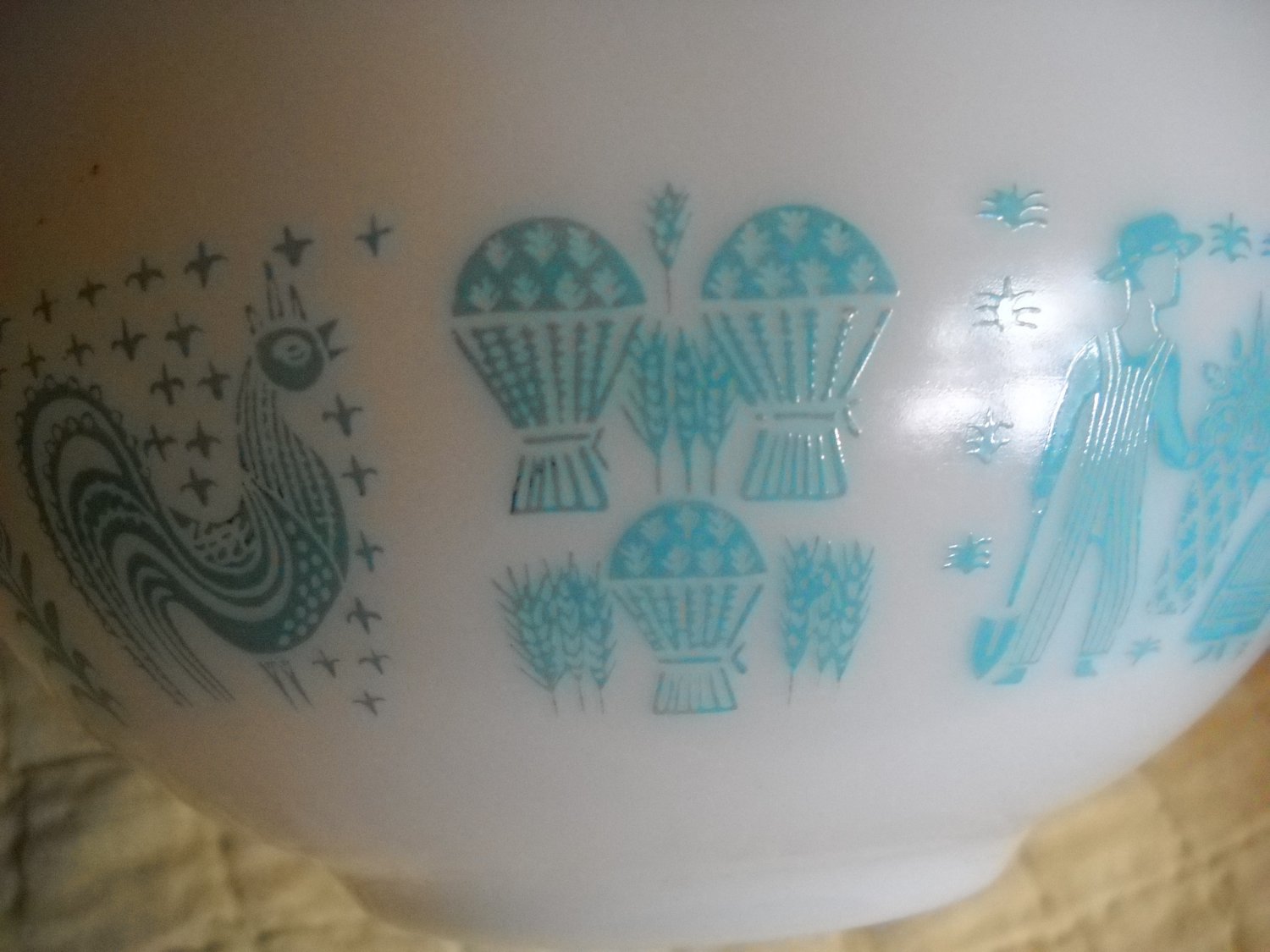 Pyrex Vintage Mixing Bowl 2 1/2 Quart Ovenware