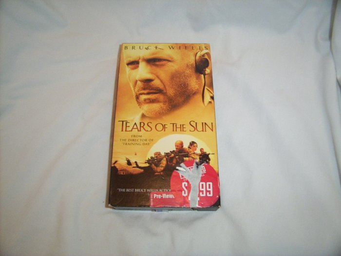 Tears of the Sun (2003) VHS