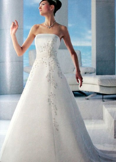 Newfashioned Wedding Dress Custom-made