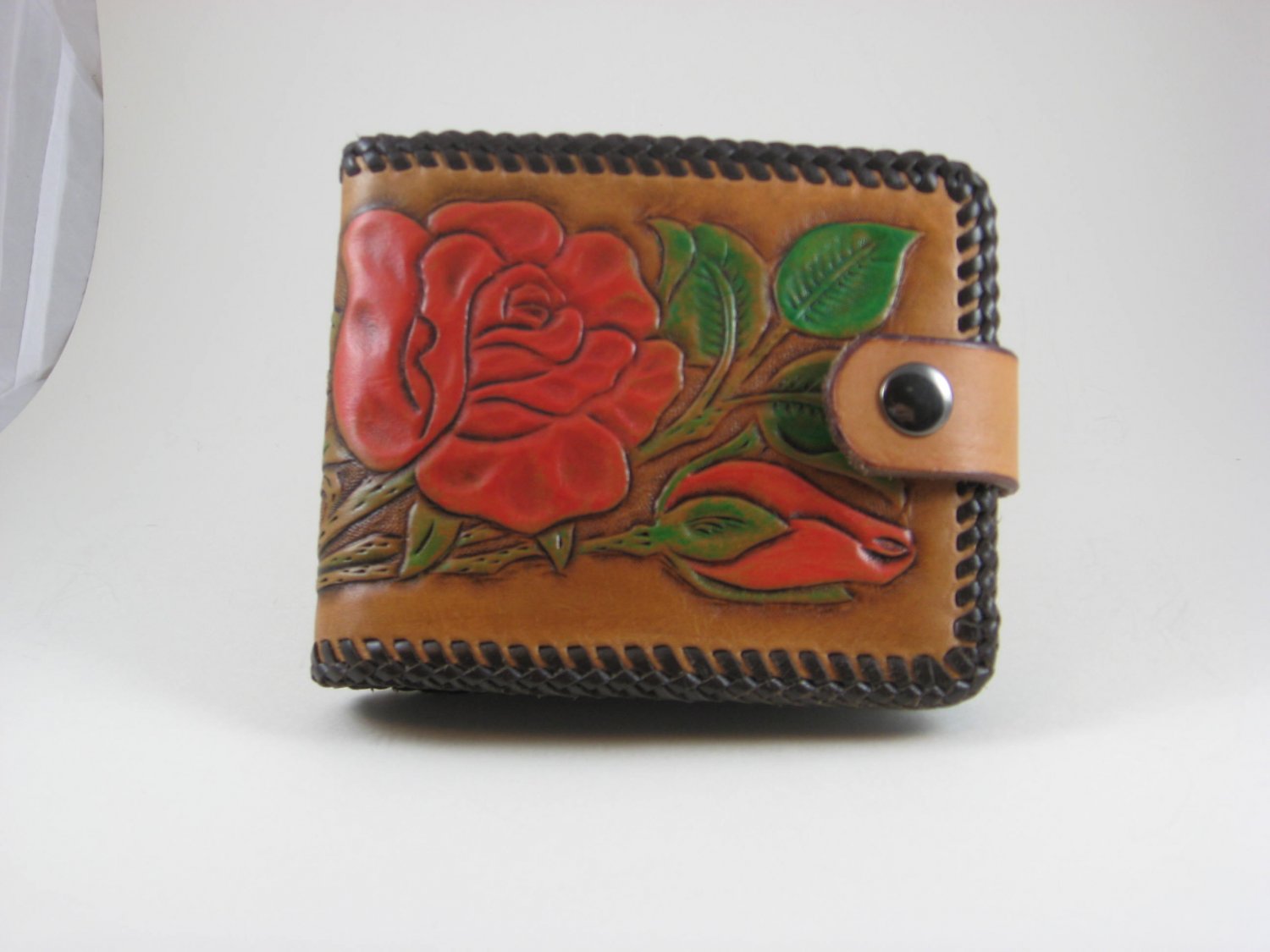Ladies Deluxe Wallet, Chestnut Tan, Black Lacing, Handtooled Leather, Red Rose W0010