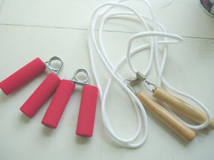 Fitness pair of grippers and 1 Jump robe