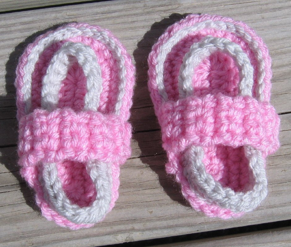 Crochet Baby Sandals Flip Flops Strap Light Gray and Pink 4 1/2 Inch.