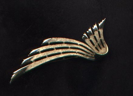 vintage goldtone large windy scarf brooch