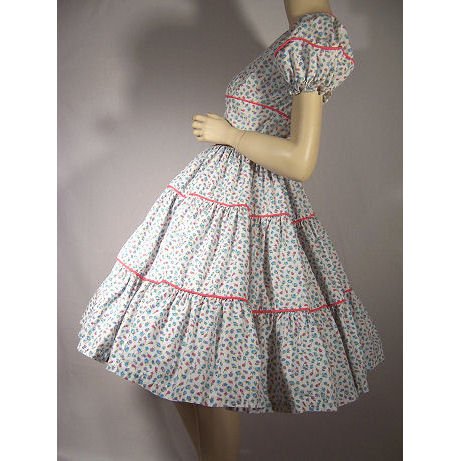 1950's Sweet Pink Piped Floral Dress with a Full Skirt! Petite S