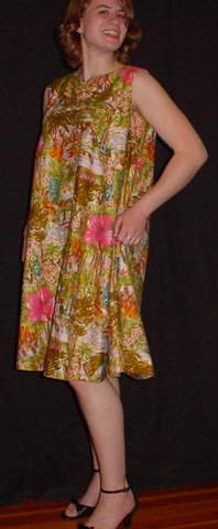 Sweet Vintage Classic Hawaiian Foral Print Stan Hicks B40 Mod A-line. XL