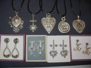 Beautiful Assorted Jewelry Mix / As Low As $.59 pc!