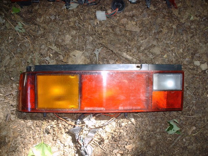 89-91 Geo Metro OEM drivers Tail light Assembly used