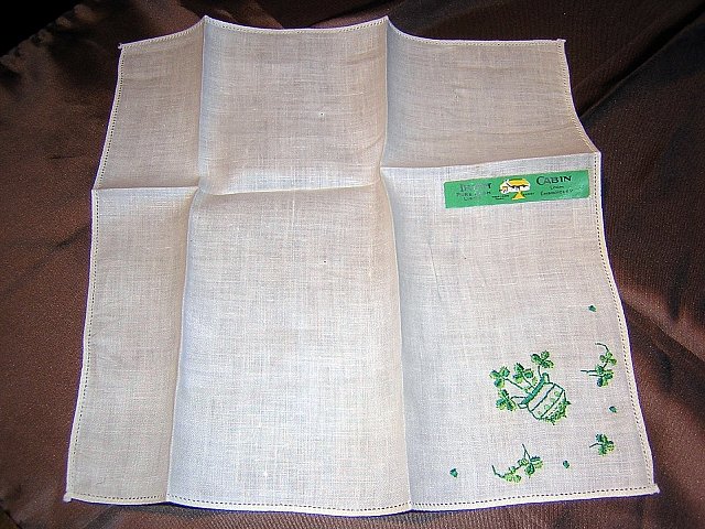 Irish Cabin linen hanky embroidered shamrocks unused with sticker ll1633