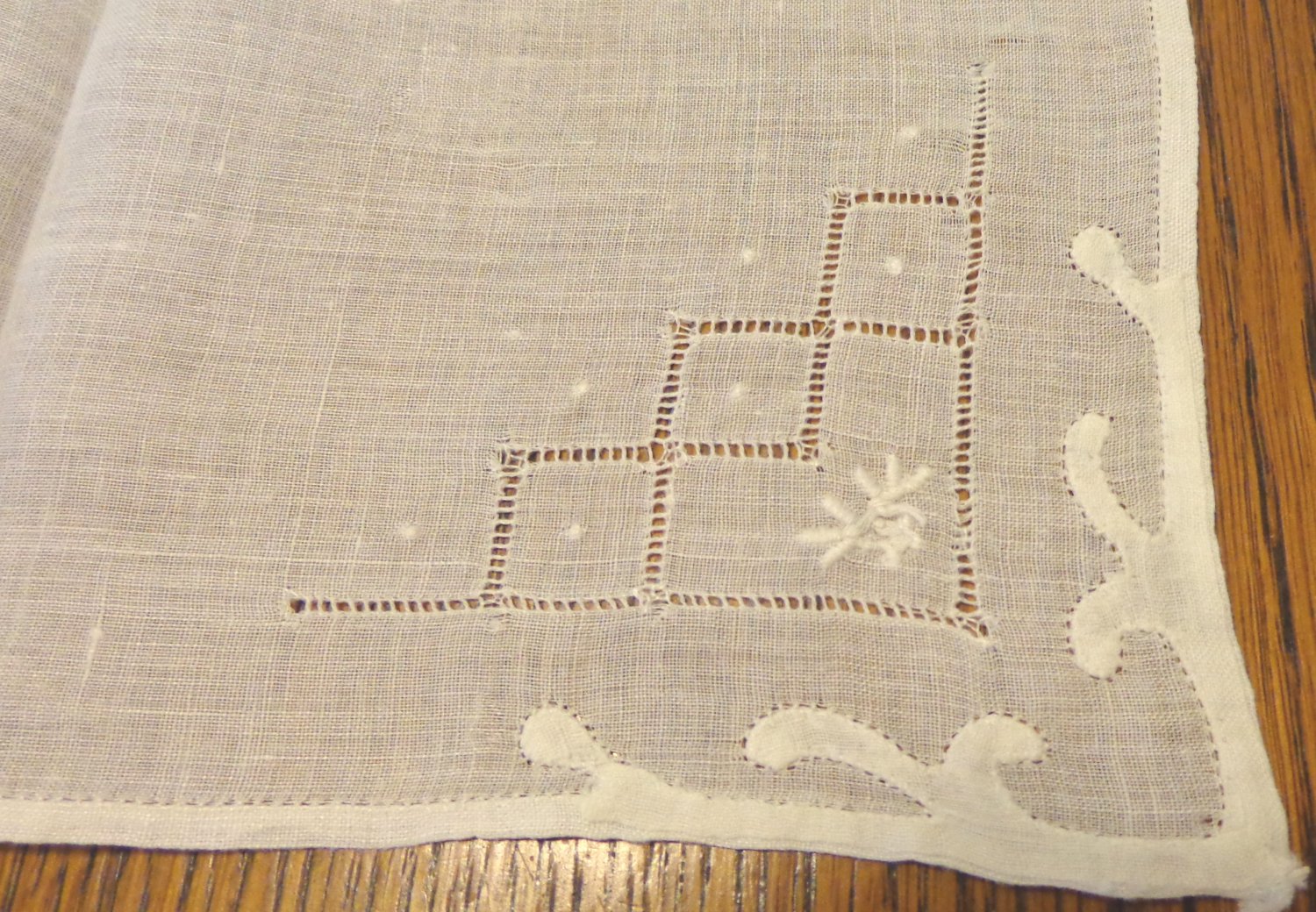 White linen hanky threadwork Madeira embroidery applique hem for weddings or to tuck in purse ll3400