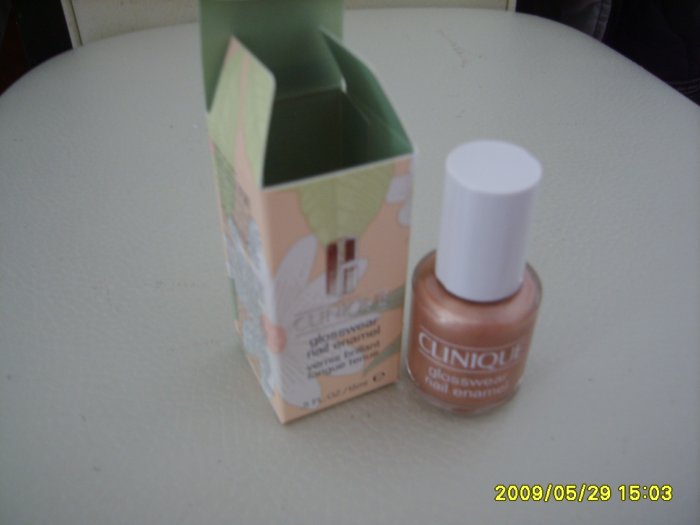 Clinique Glosswear Nail Enamel #56 (Champagne)