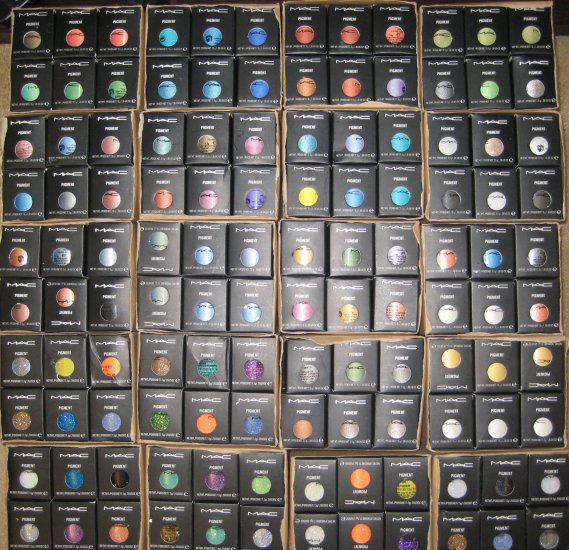 "M.A.C." PIGMENT LOT- 20 TOTAL