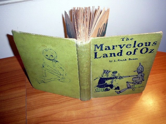 Marvelous Land of Oz. 1st edition 2nd state. Printed in July 1904 by Reilly & Britton