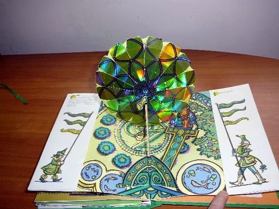 Limited edition 42 of 50 Wizard of Oz pop-up signed twice by Robert Sabuda