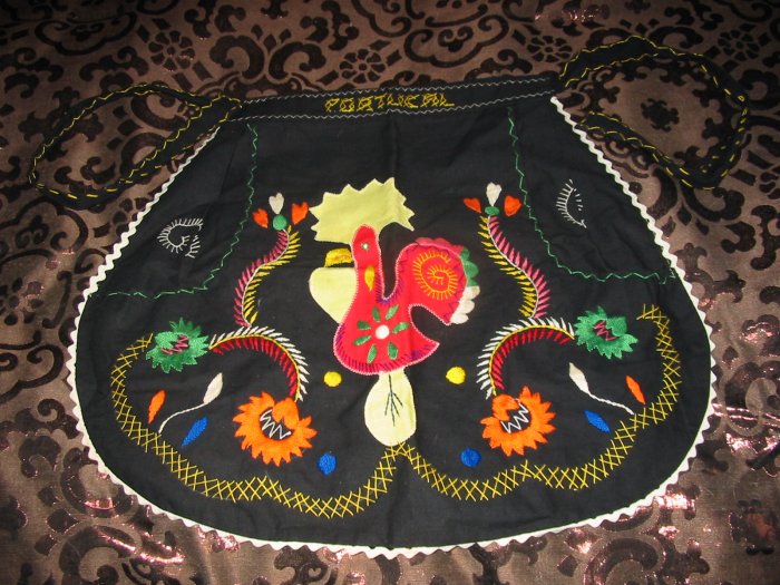 Vintage Hand Made Apron With Rooster Deco Colorful Very Nice