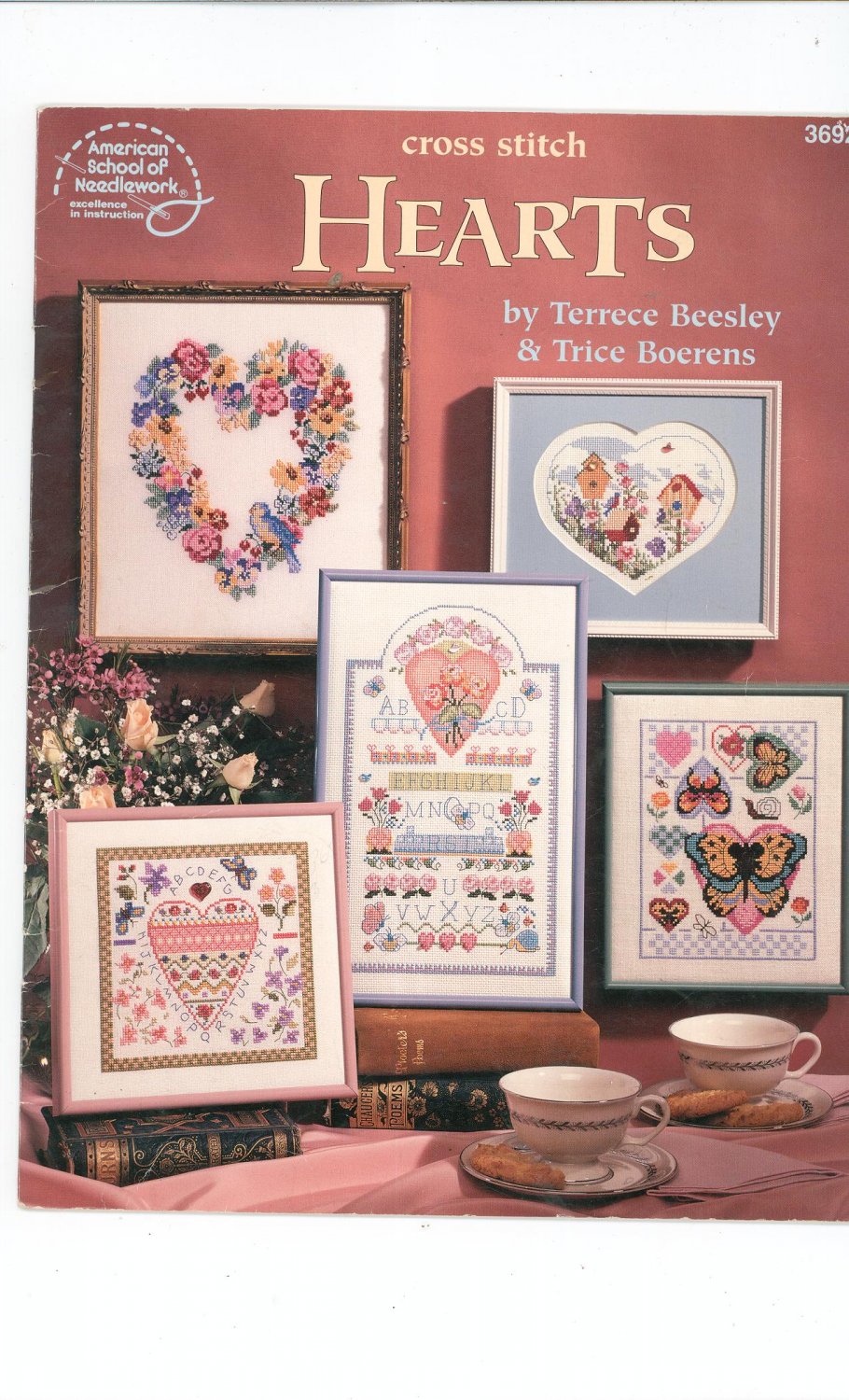 Cross Stitch Hearts by Terrece Beesley & Trice Boerens 3692 0881958158