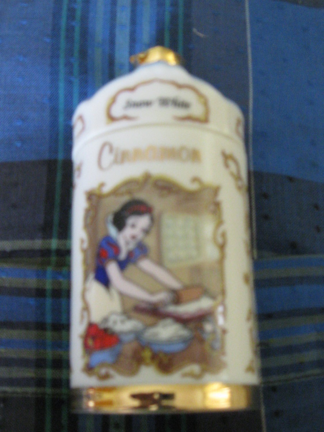 Awesome Disney Snow White Cinnamon Spice Jar Lenox 1995 Collection