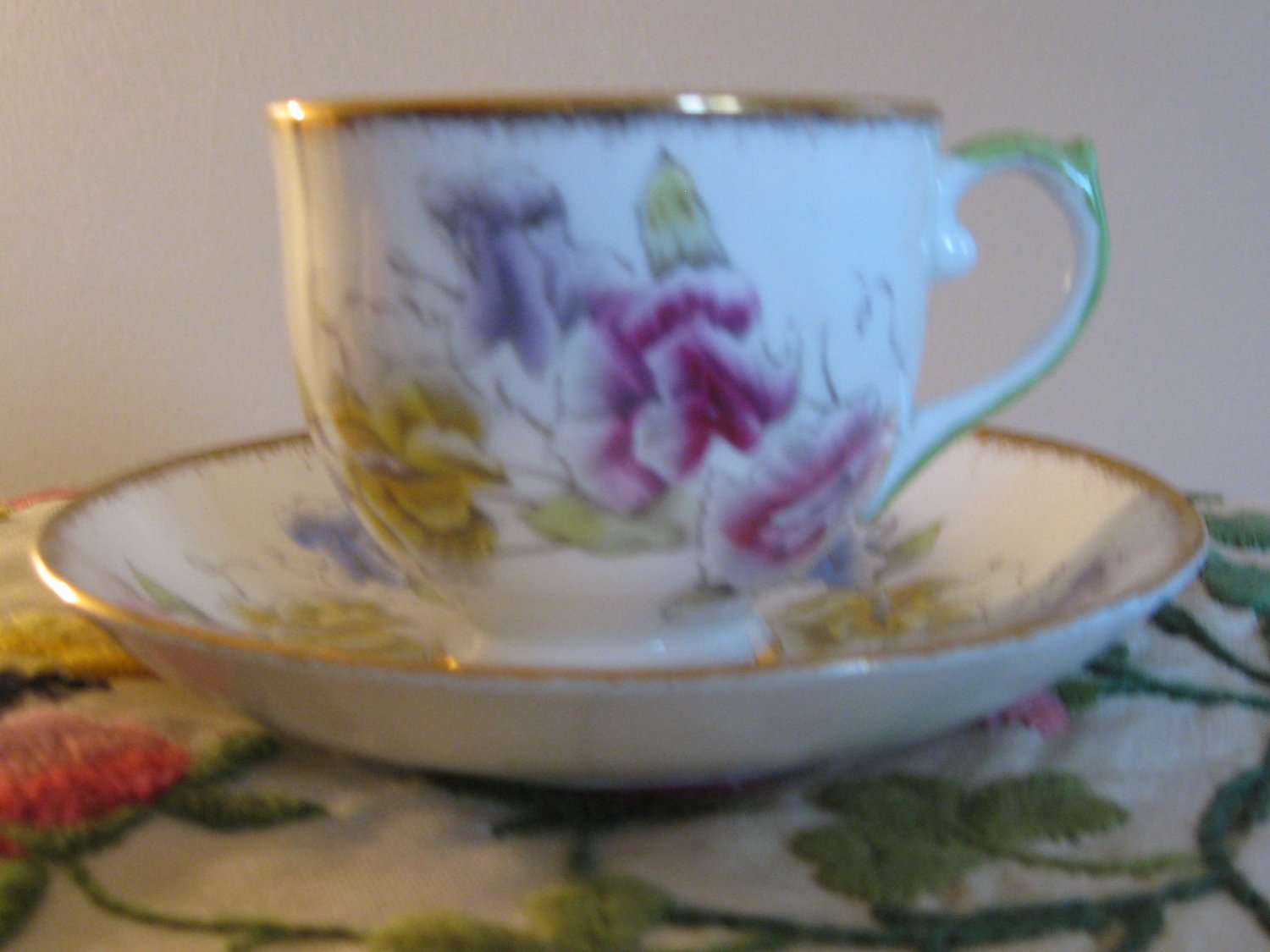 Salisbury Floral Stafford Cup & Saucer Bone China England Gold Trim