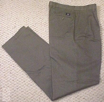 Dockers Classic Khakis Fit Green pleated Pants Size 54 X 32 Big Tall Men's Clothing 701891
