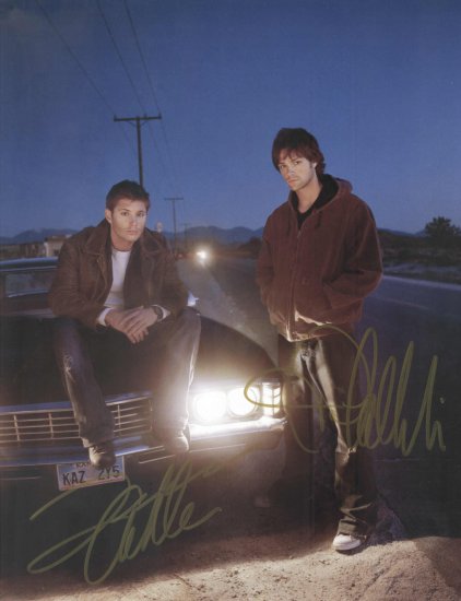 SUPERNATURAL TV SHOW - DOUBLE HANDSIGNED COLOR PHOTO !!!