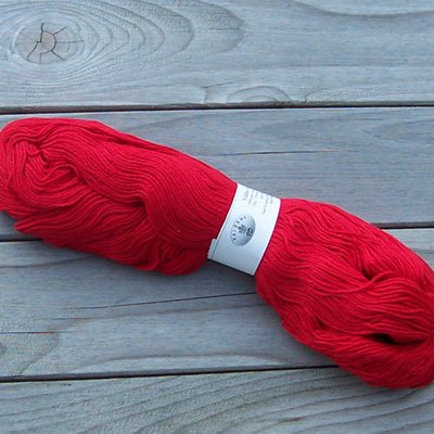 Valdani Angel Soft big skein 350 yds red dyed cotton 6wt q4