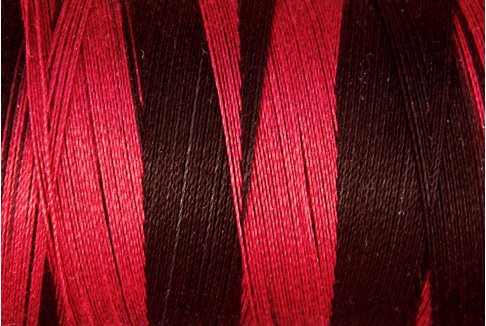 M48 - Red Eclipse - 35wt - 500m - Valdani Variegated Thread q2