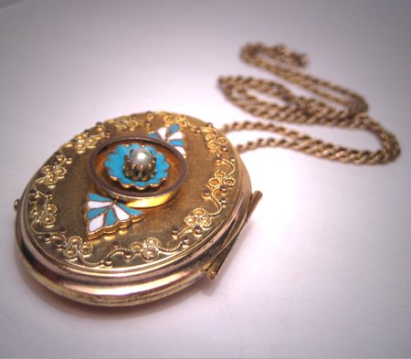 Antique VictoriAntique Victorian Locket Necklace Large Enameled