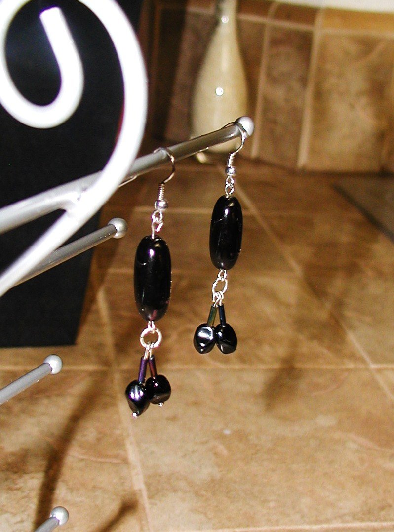 Black Buttercup -Earrings, Long