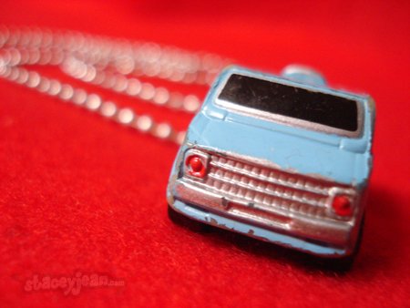 1970s Checvy Van : Necklace
