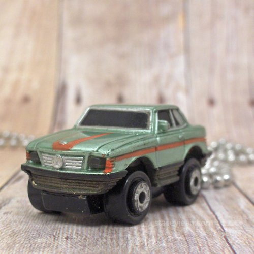 Mercedes-Benz 450 SLC : Necklace