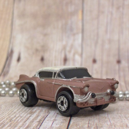 1958 Cadillac Seville : Necklace : Mauve