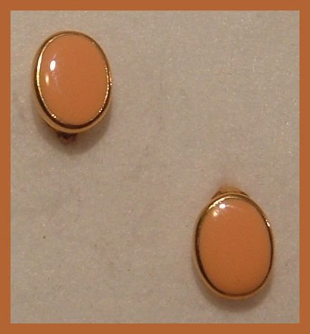 PEACH ENAMELED CLIP-ON EARRINGS 1980s VINTAGE NEW