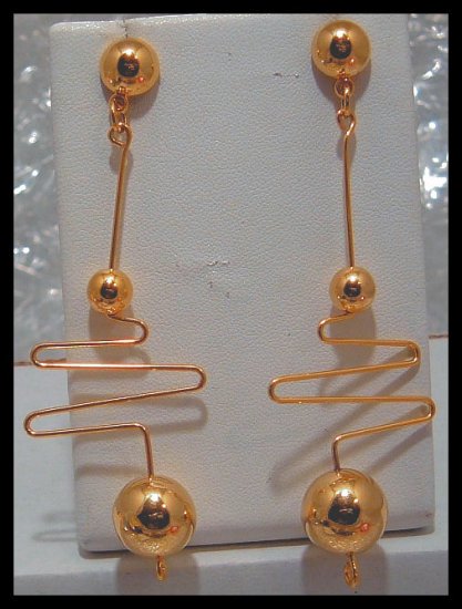 ABSTRACT WIRE SHOULDER SWEEPER DANGLE PIERCED EARRINGS VINTAGE 1980s