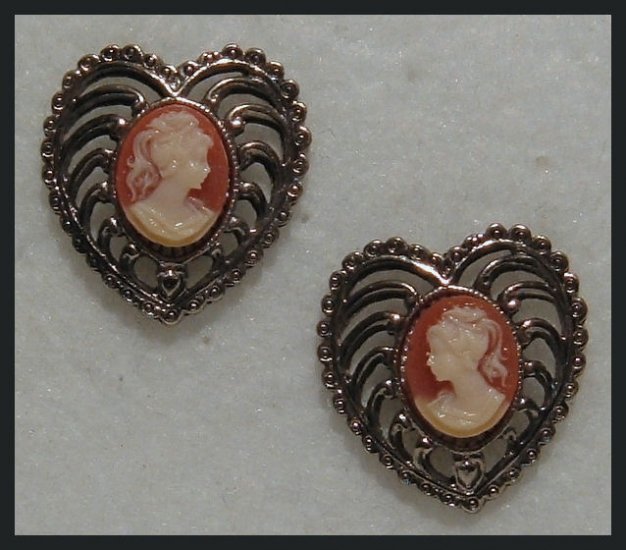 CAMEO PINK and WHITE HEART PIERCED EARRINGS .90" NOS
