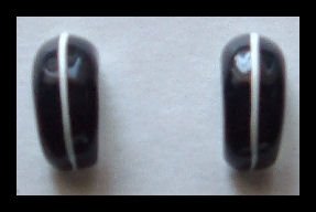 BLACK & WHITE ENAMELED HUGGIE PIERCED EARRINGS .75" 1980s VINTAGE