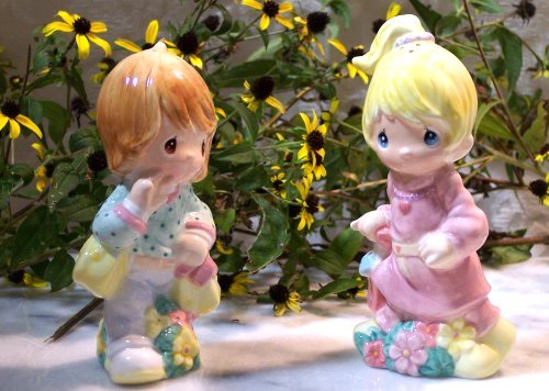 Precious Moments Girlfriends Shopping Salt & Pepper Shakers