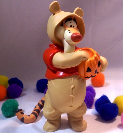 Disney Tigger Dressed as Pooh Halooween