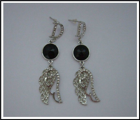 E44 Angel Wing Earrings With Rhinestone