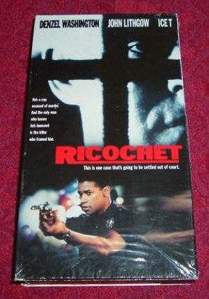 VHS - Ricochet Rated R starring Denzel Washington and John Lithgow VHS - Ricochet Rated R starring Denzel Washington and John Lithgow