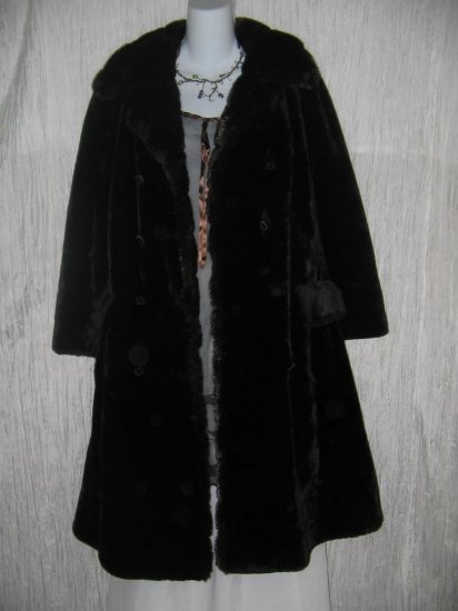 Vintage Long Shapely Thick Black Borgana Velvet Coat w Faux Fur Trim OS