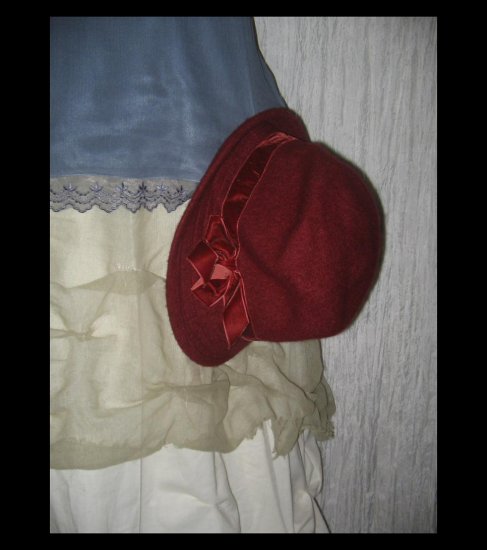 NEW Liz Claiborn Rich Berry Velvet Ribbon Wool Hat