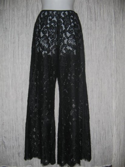 Art to Wear Boutique Shapely Black Lace Floods Pants Gauchos Small S