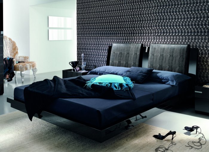 RST-Diamond // Black Color Crocodile Leather Contemporary Platform Bed Diamond