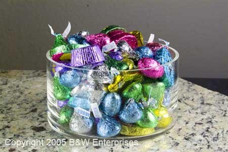 Hand blown glass bowl 24 Ozs Perfect Gift For Entertaining Candy Nut Mint Dish